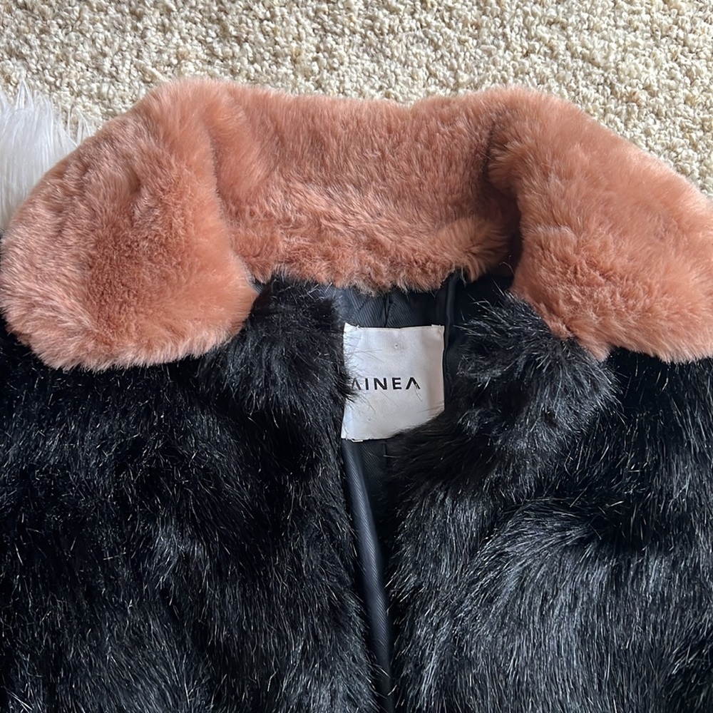 AINEA Italian black faux fur coat with contrast trim - Picture 8 of 15
